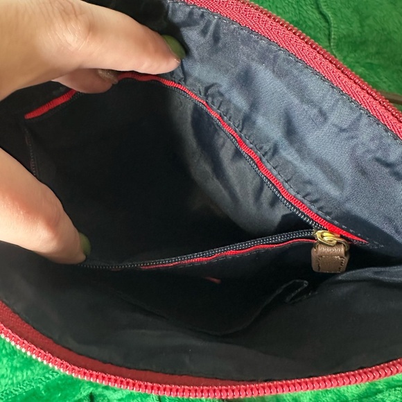 Elegant Burgundy Crossbody Bag - Picture 4 of 7